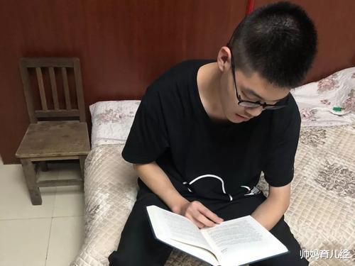 大学生|大学生生活费档次出炉，第一级别的孩子表示：基本上不敢出出门