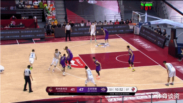 「吴冠希」11中10轰24+9!CBA又一内线大杀器诞生,周琦被打脸,一个个比他高效