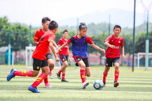 广州恒大:恒大青训人才爆发!国少2小将6场打进8球,他们是怎么成长的?