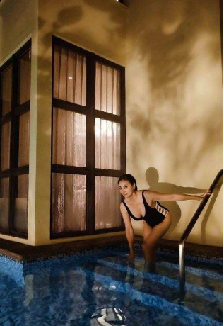 明星|现在嫌弃她们丑，当年都追成狗！这些中年发福的女明星，曾经都是大美女