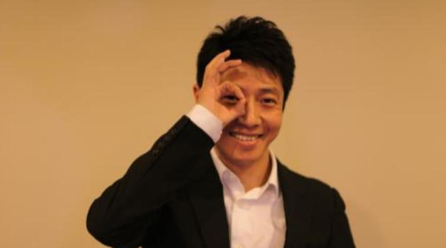 撒贝宁|结婚4年堪比“整容”，撒贝宁还是原来模样，李白却早已换了个人