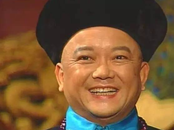 和珅|和珅有钱又有权,为什么不反抗任由嘉庆处置?道理很简单