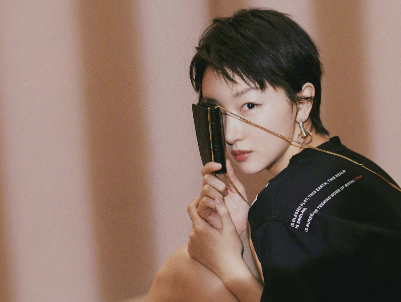 『周冬雨』金马影后周冬雨，出道就是巅峰，随后一路开挂成为人生赢家