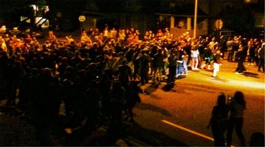 【美国】美国强烈要求：中俄需要为暴乱负责