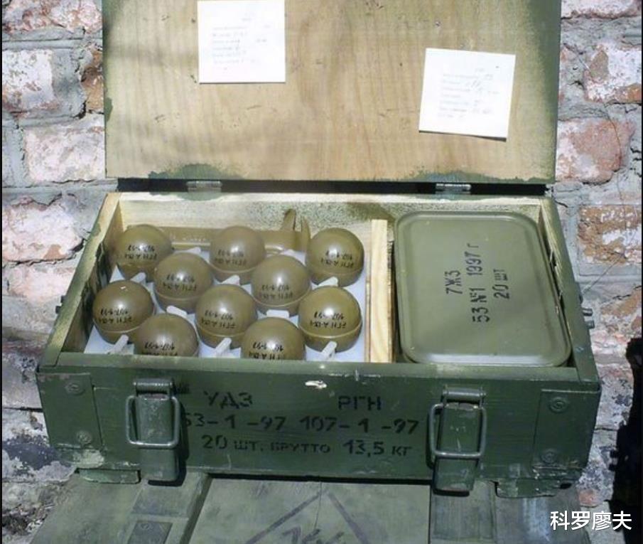 #手榴弹#早在36年前，我国就研制出先进的碰炸手榴弹，为什么一直不装备？