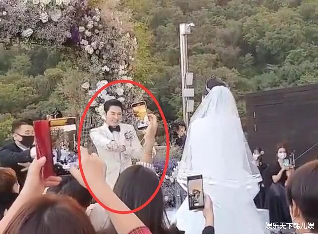 朴忠载|JunJin婚礼现场曝光，对着新娘跳《WA》超可爱，神话合体很感动