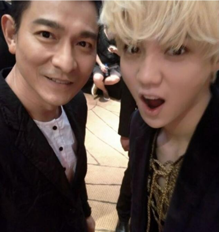 "两男同框, 必有一丑"的7张明星合影, 最后这张也太明显了吧!