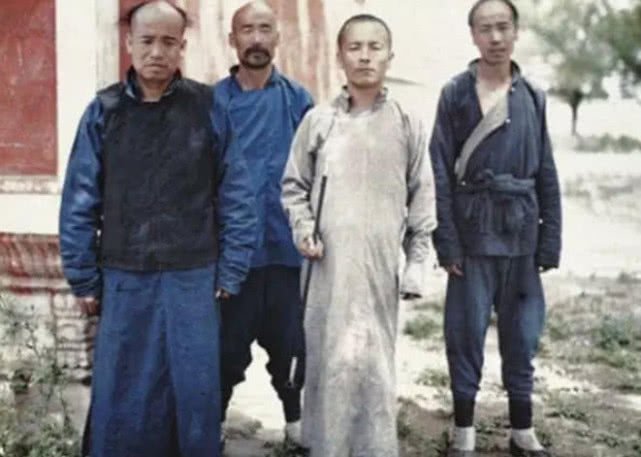 电视剧@100多年前,一位欧洲人拍下了当时的清朝,我们被电视剧骗了