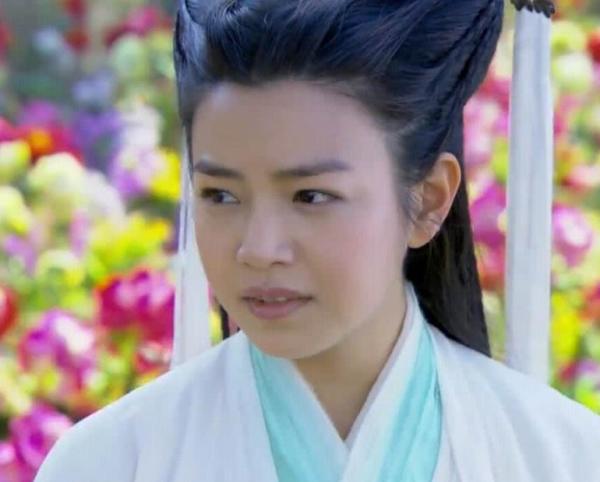 「陈妍希」有种“整容”叫陈妍希！曾因小龙女造型被群嘲，再次挑战古装，却美到不敢认