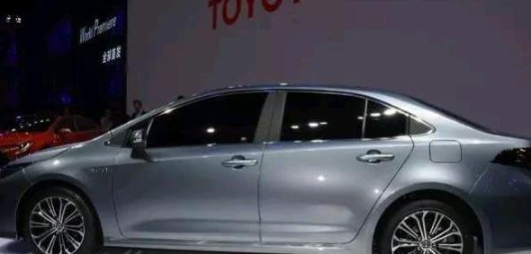 哈弗大狗|全新一代省油王，加满一箱油能跑1300公里