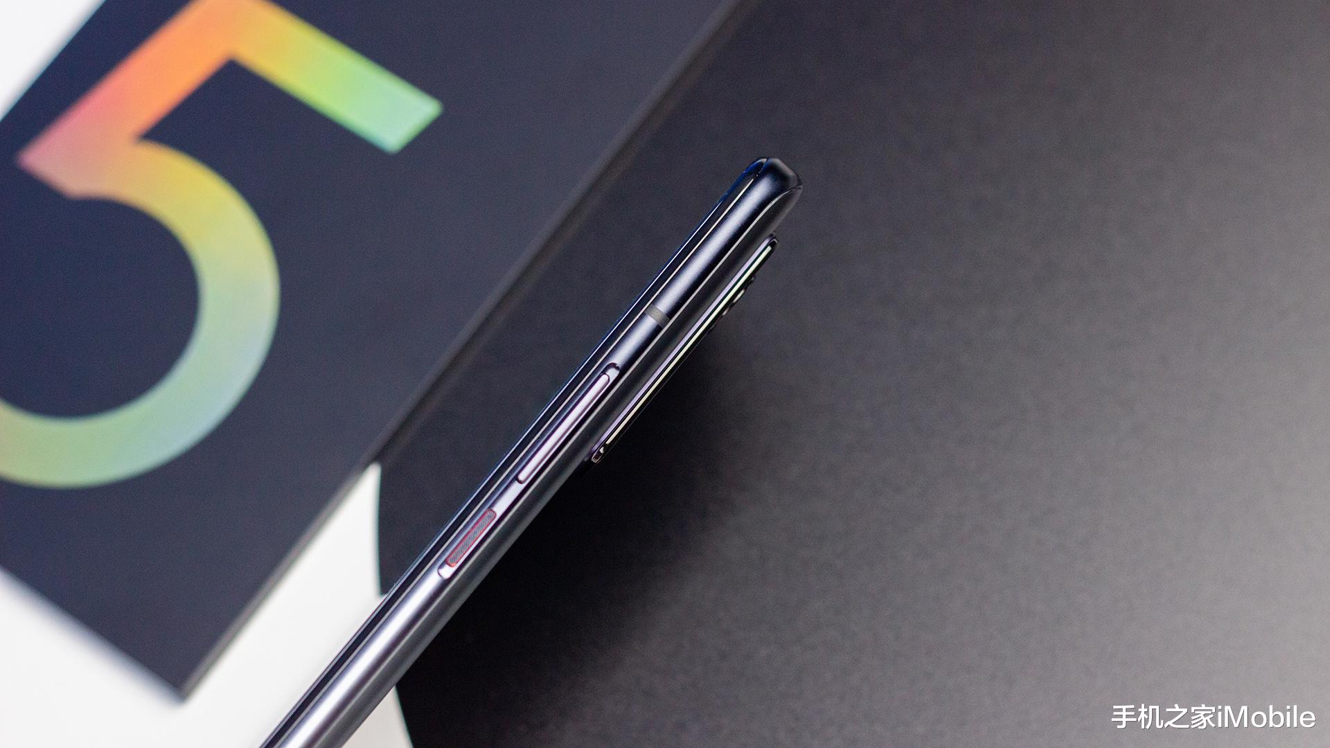 iqoo|定价3998元起 轻薄5G水桶旗舰：iQOO 5图赏