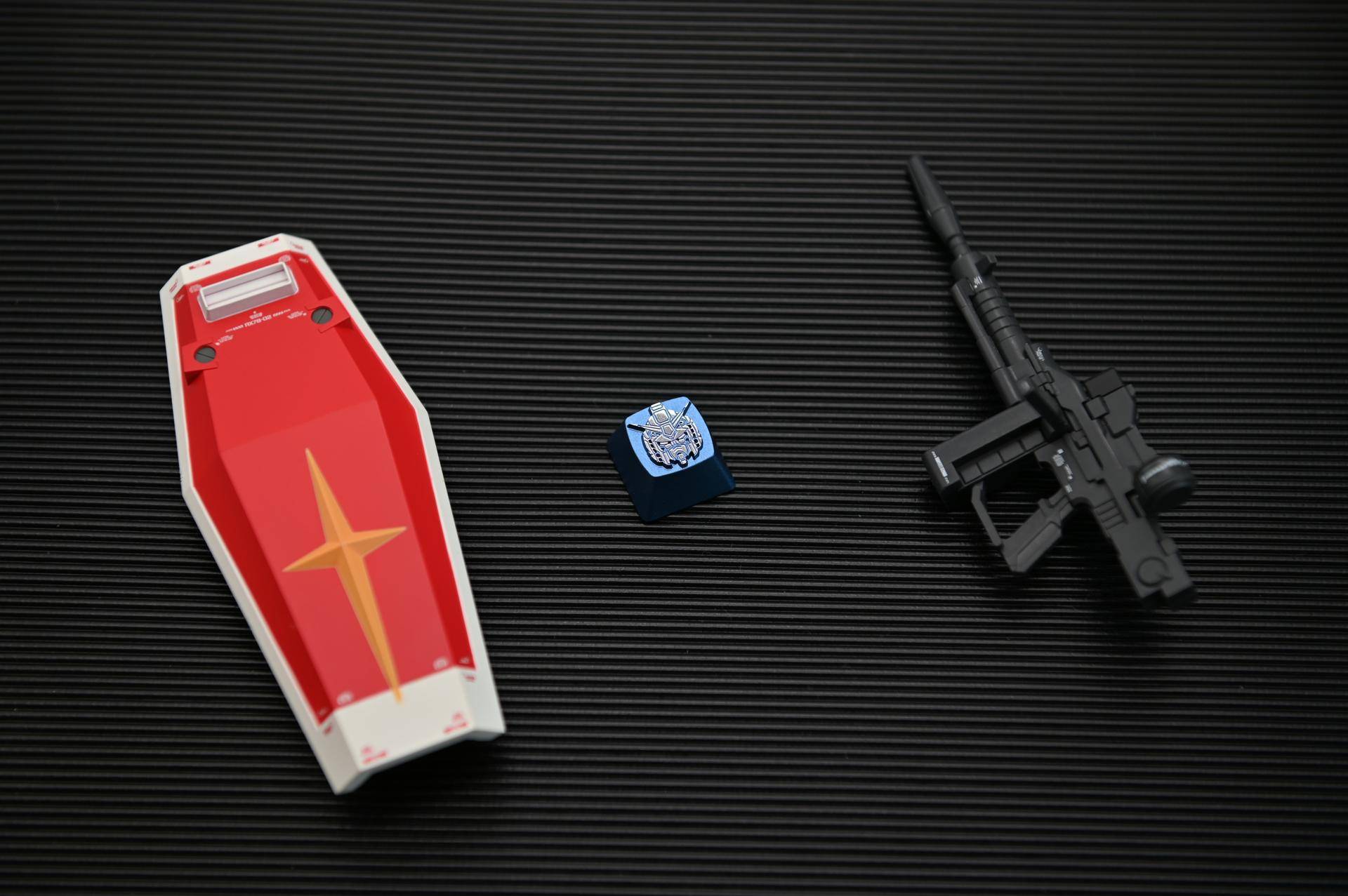芯片|胶佬心中的经典 ZOMOPLUS x ikbc高达金属键帽