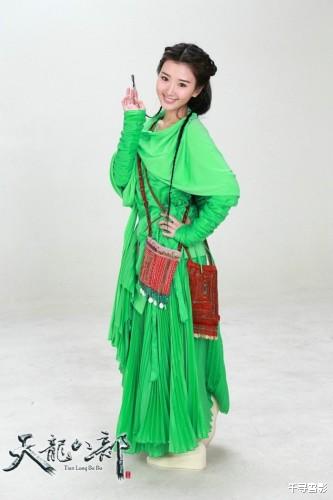 金庸|七年前这部金庸剧里的服装都是“清一色”的窗帘床单直接披上身