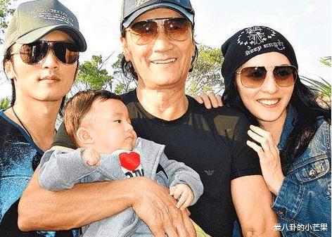 张柏芝▲谢贤这是老糊涂了？竟承认张柏芝三胎是谢家子孙，王菲的态度真让人意外