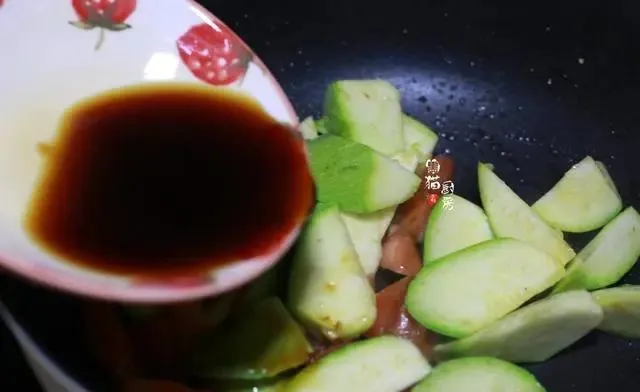 #西葫芦#40岁的人要想美出新高度,晚餐就得这么吃,不节食,裤腰渐渐宽松