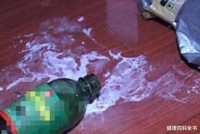 #卫生棉条#28岁男子喝下百草枯，最后抢救无效死亡，医生：太可惜了