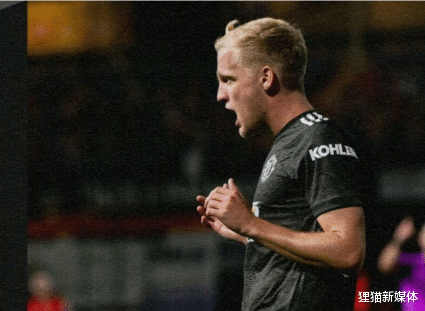 曼联|曼联每日要闻滚动：妖卫转会现意外，神锋交易起波折