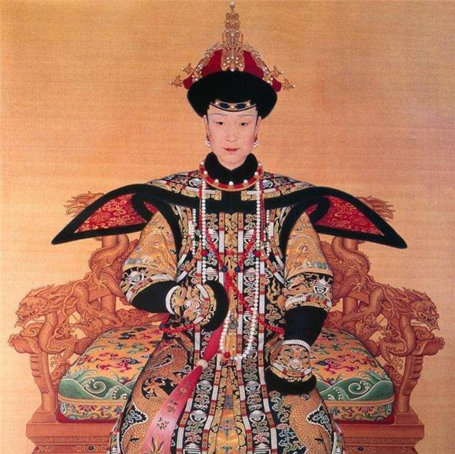 慈禧太后|慈禧为什么死后一年才下葬?出殡当日,送葬队伍真的是臭气熏天吗?