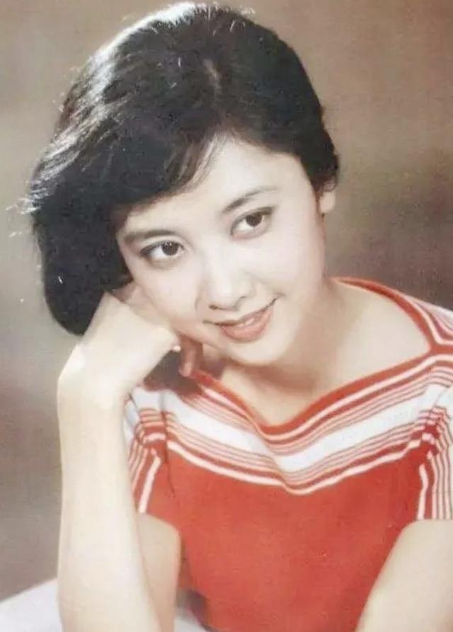 『徐少华』朱琳：被传与徐少华“假戏真做”，53岁再婚，68岁丁克无子女