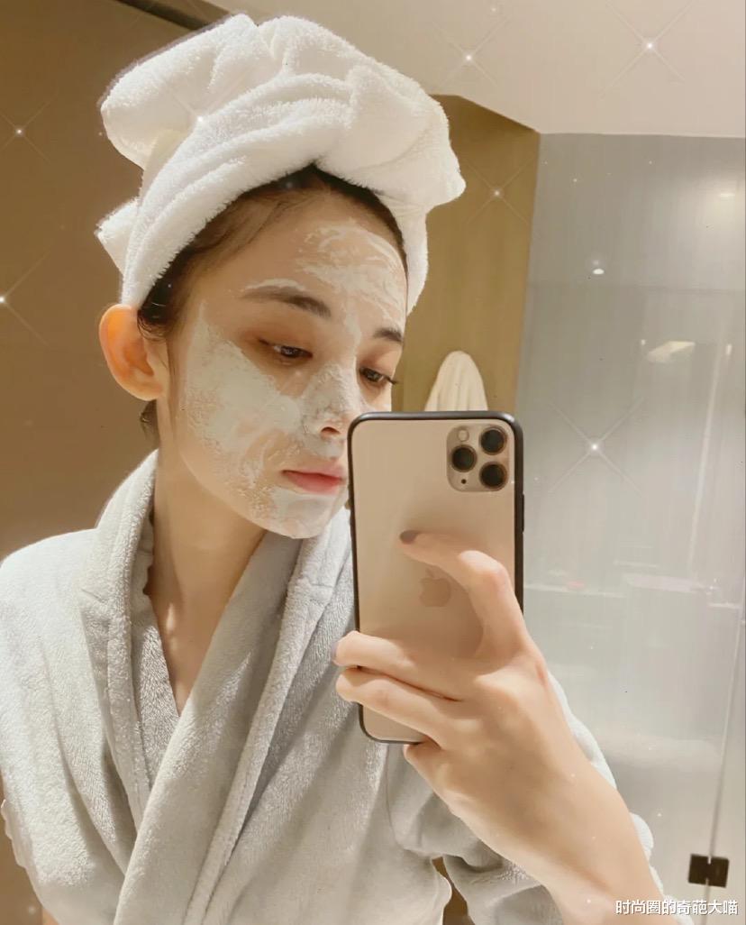 古力娜扎|娜扎再现浮夸演技？呆板表情全靠颜值撑，还不如未修图硬照好看