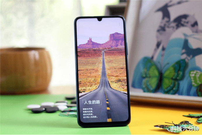 华为|跌至1799元，90Hz+高清全面屏+4000mAh，这才是华为真香千元机