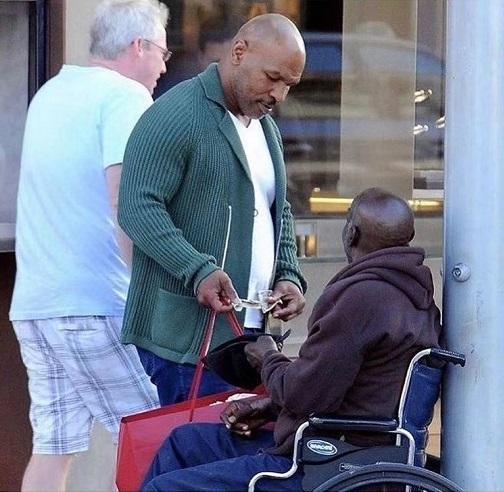 迈克·泰森：人狠话不多！泰森用20秒+一句话宣告回归，陪练向挑战者发出忠告