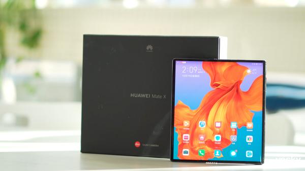 相比硬件升级 更期待华为Mate Xs交互体验
