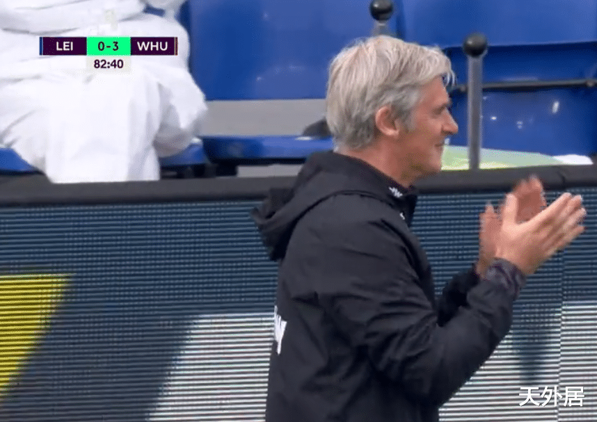 英超|英超大冷！前冠军0-3迎首败丢掉榜首位置，瓦尔迪怒踢皮球泄愤