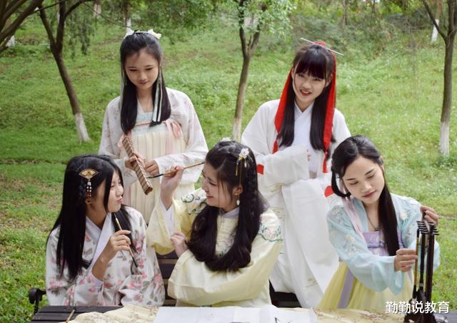 大学|大一新生须知!大学比较“烧钱”的4个社团,家里没矿尽量绕行!