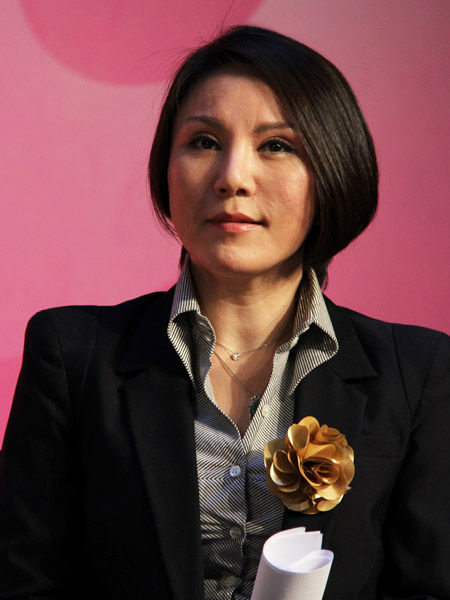 快乐男声▲她因一首歌爆红连上7次春晚，因为“耍大牌”被封杀，今51岁却无人识