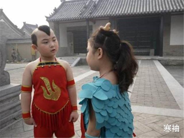 [小鸣]他4岁出门挣钱，8岁患上白血病，家长不依不挠坚持商演，终离世！