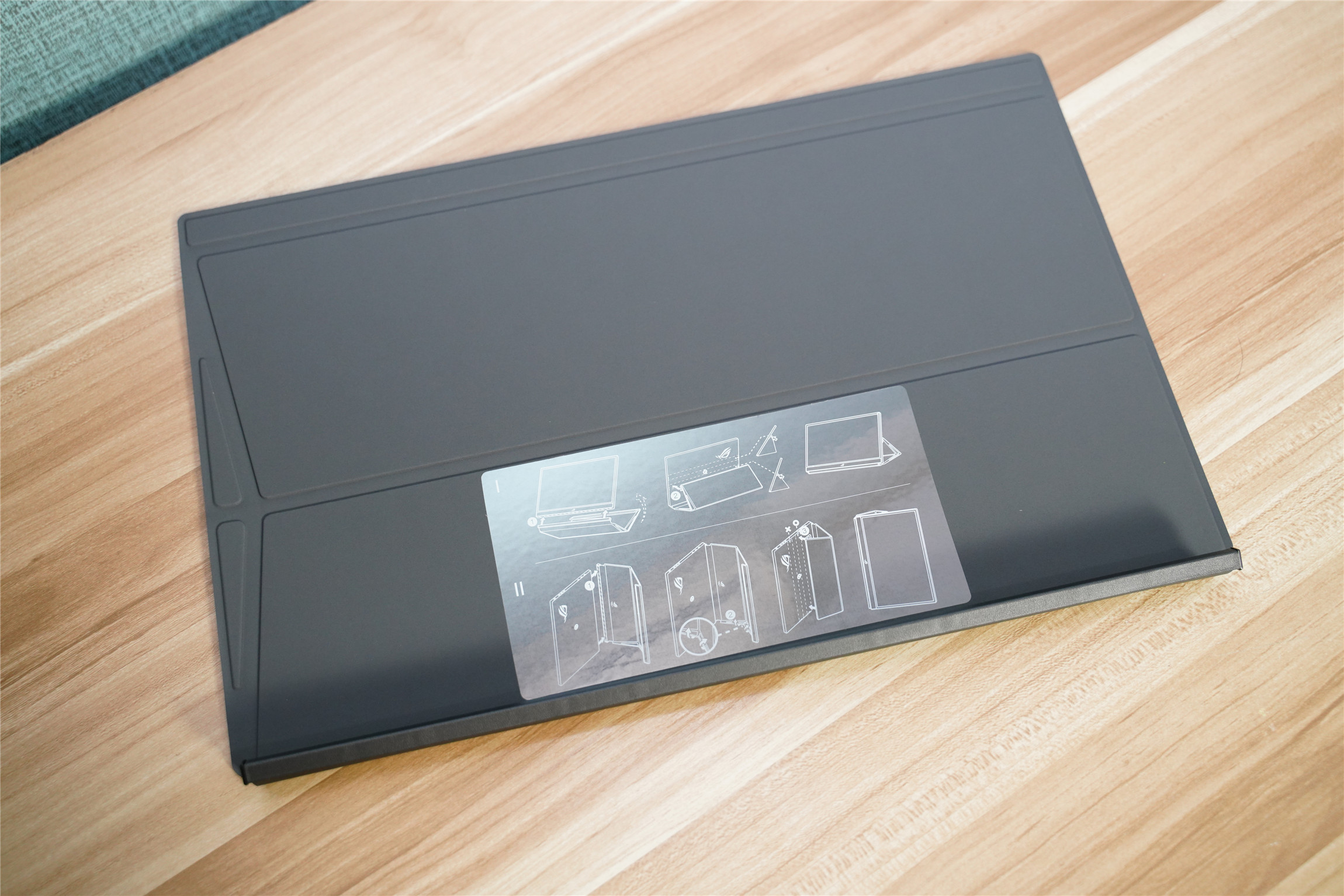 |全球首款240Hz+3ms电竞便携显示器,ROG XG17AHP评测