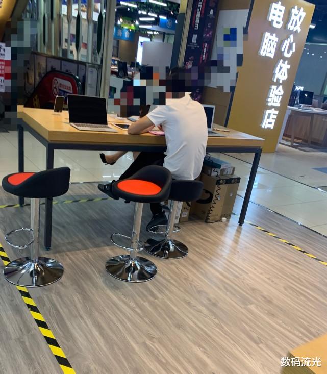 魅族|真是土豪！花七万多组装电脑眼睛都不眨，看到配置我真是羡慕了！