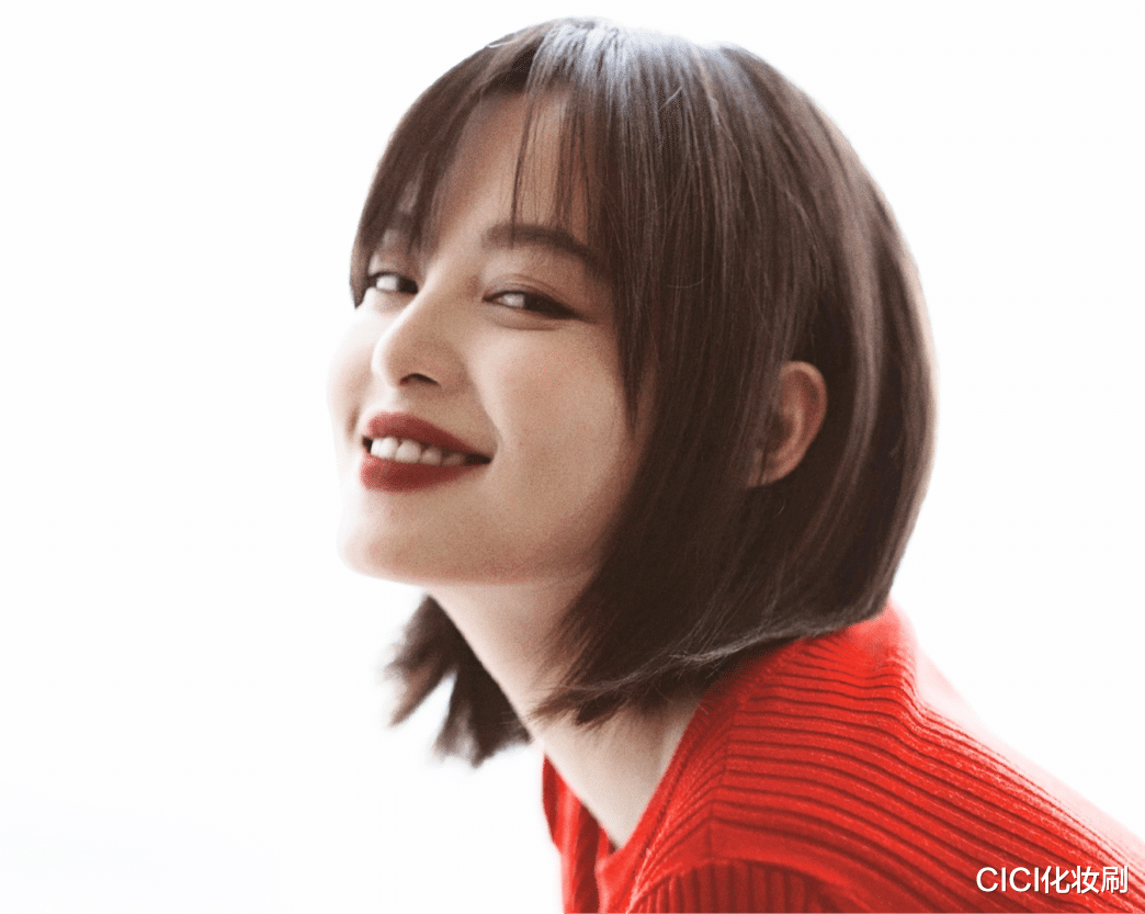 发型|秋季必换发型，减龄显脸小，时尚感爆棚！