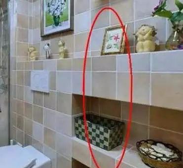 []卫生间装修还在装挂架？现在都流行这样装，真想拆了我家重装