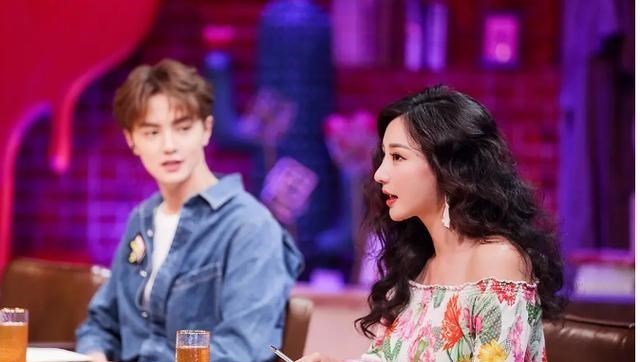 心动的信号|素人恋爱宫心计令明星都目瞪口呆，《心动的信号》让同居不再狗血