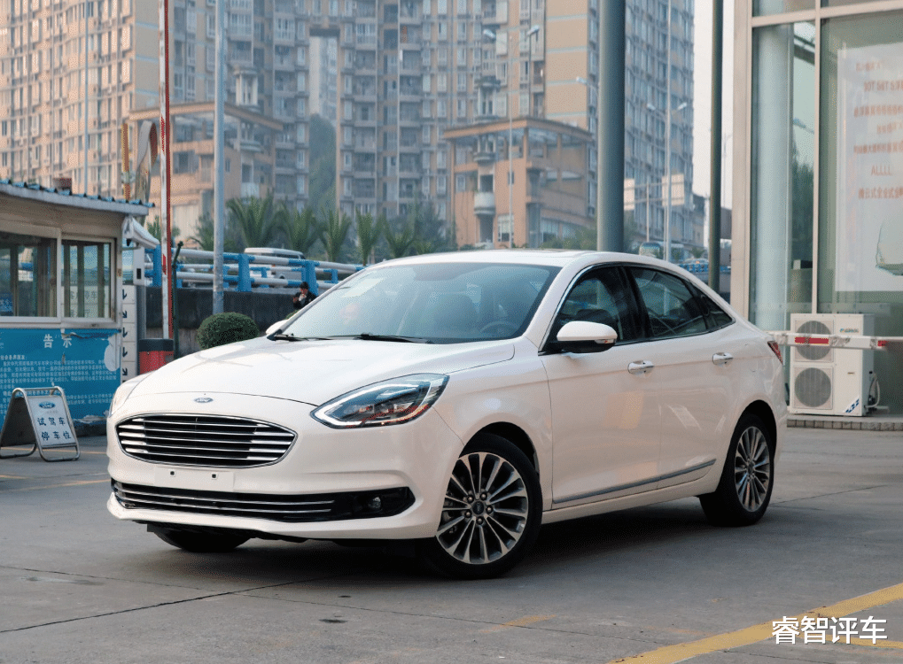 福睿斯|福睿斯：我太难了，标配胎压显示仅售5万6，车友：轩逸买早了