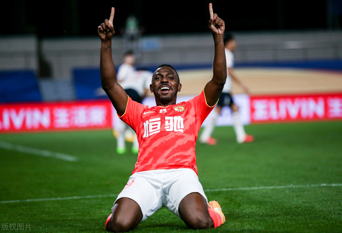 洛国富|再见洛国富！粤媒曝出足协重料，鲁能功臣或从此告别国足！