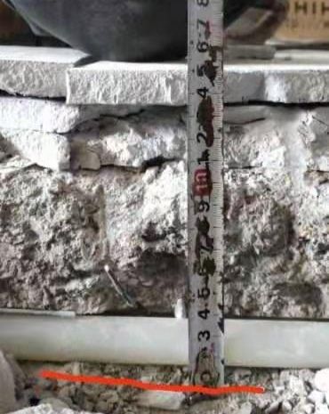 老杨带你看 质疑偷工减料!K2海棠湾20多户业主砸开地面,发现地暖管间隔