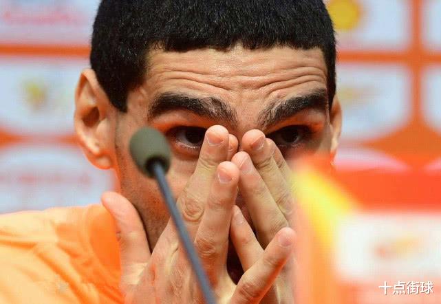 中超：无症状呈阳性却横跨整个上海！中超外援谈如今就医现状，密切接触17人