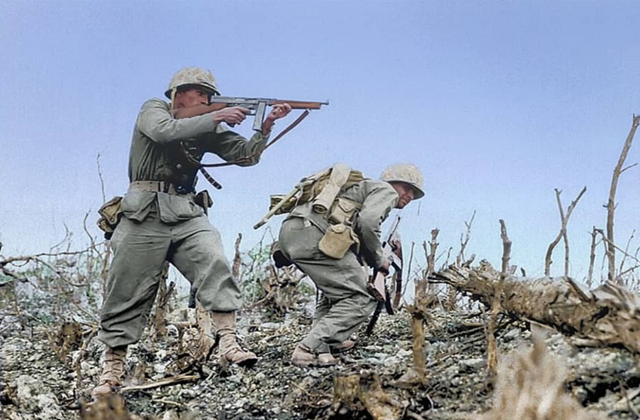 机枪@全球最危险的枪械：第1美国黑帮的最爱，第2卖了1.3亿支