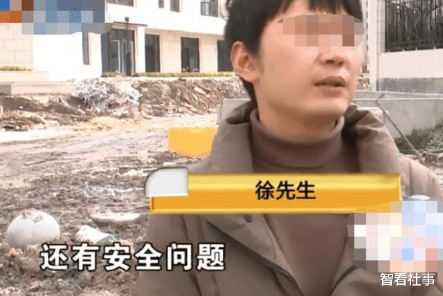 烤了10年鱼，终于凑齐100多万首付买房，结果到小区一看崩溃了