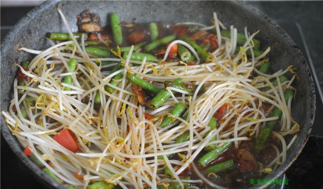 |天冷,儿子迷上了这碗面,爽滑多汁,香气扑鼻,1周5次嫌不够!