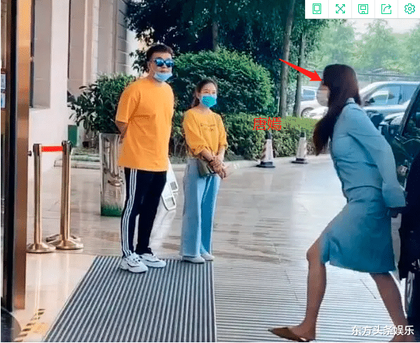 唐嫣：唐嫣被曝产下龙凤胎后首现身，腰部变粗身材臃肿走形严重不敢认