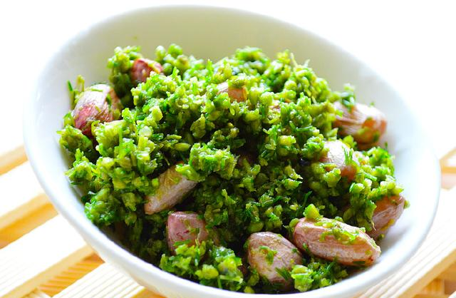 韭菜|这东西现在正当季，遇上别手软，一次多买点存起来，冬天吃特美味