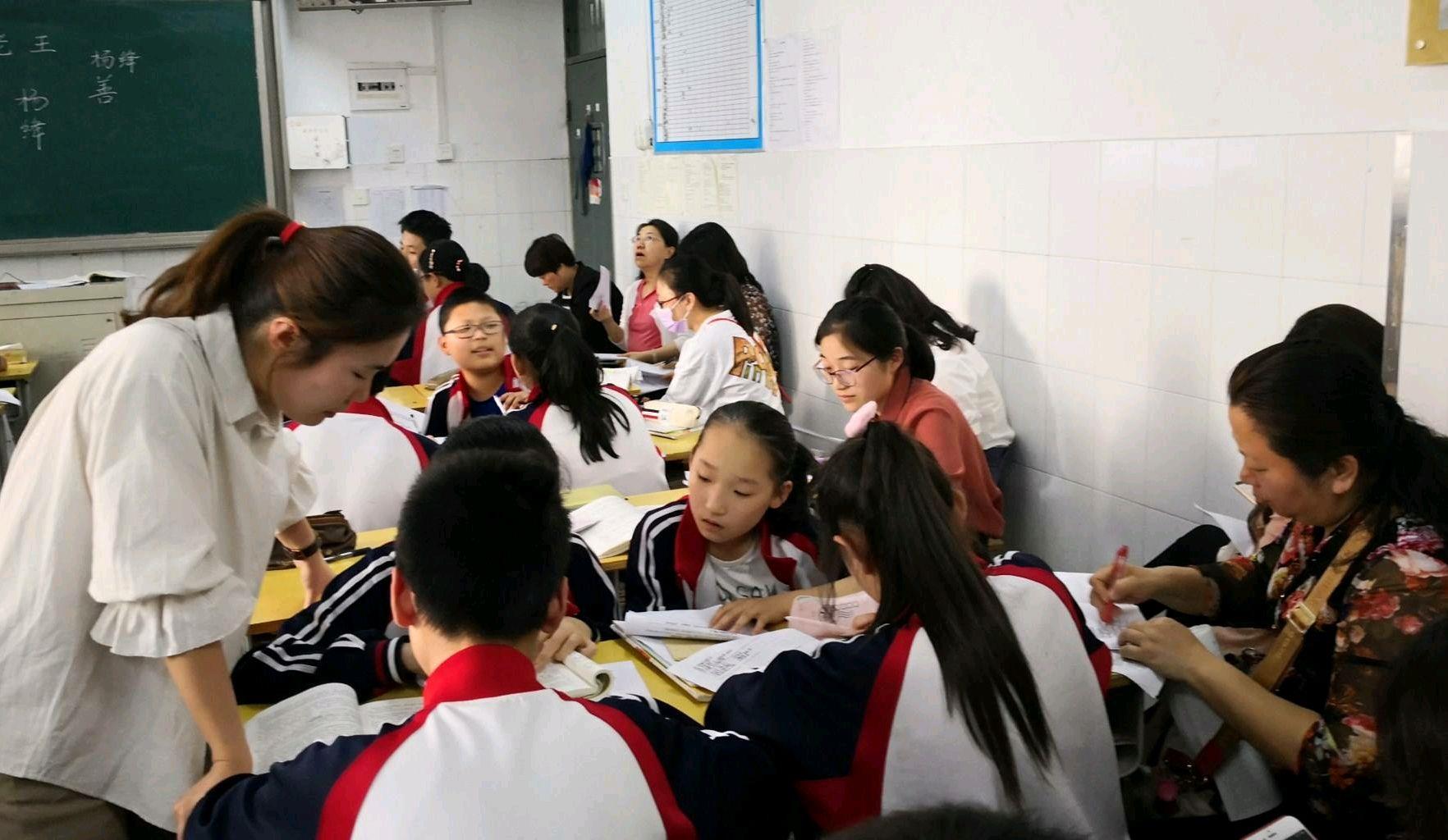 教育部@教育部“最新”通知，这一类大学应届生全部入编入岗？分配铁饭碗