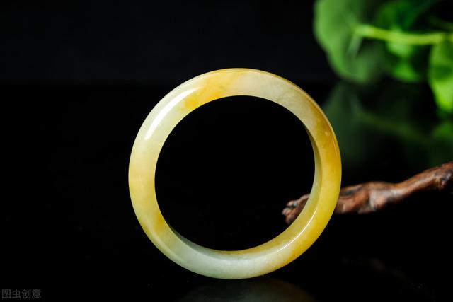 翡翠|翡翠和玉到底有什么区别?买翡翠必懂的常识