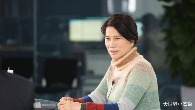 章泽天|章泽天“富婆圈”照片曝光! 从C位站到边缘,被网友称现实版“顾佳”!