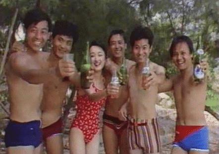 杨钰莹@48岁杨钰莹为何嫁不出去？看完这些照片后，网友：换我，我也不娶