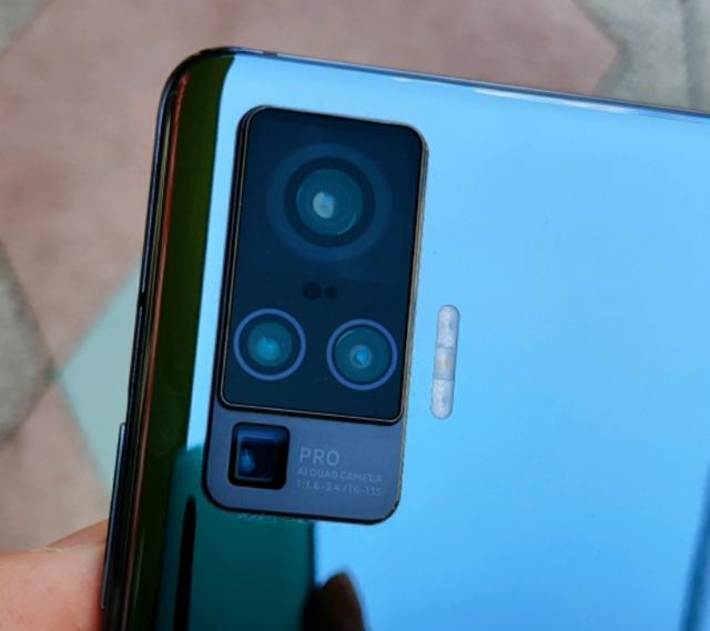 云台:骁龙765G敢卖4299元,vivo X50 Pro到底好在哪里?